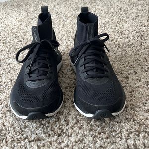 Lululemon Chargefeel Mid Shoes